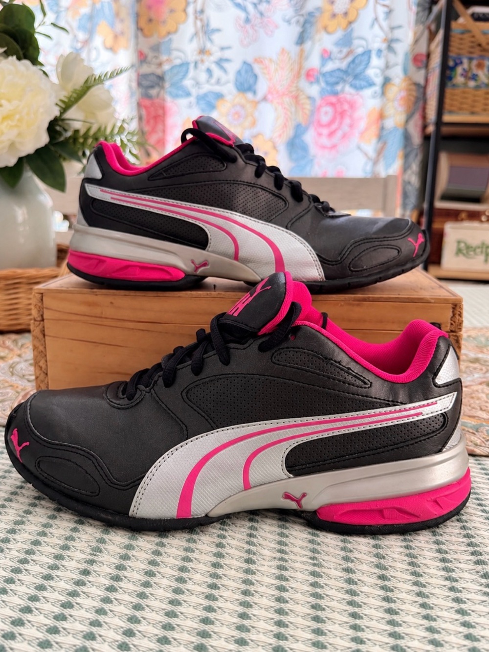 Puma Tazon 6 women's cross-trainer sneakers size 8.5